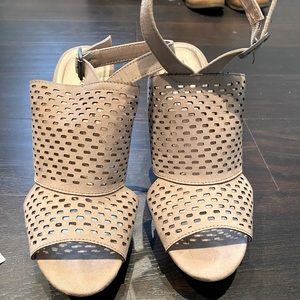 Size 8 Madden Girl Wedges